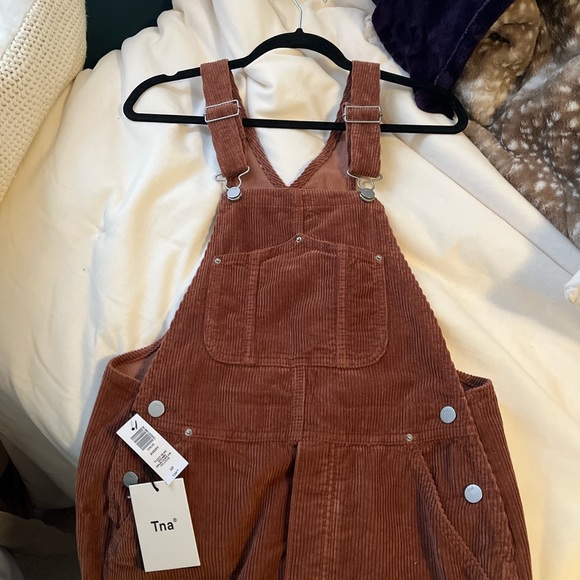 aritzia tna overalls - Picture 2 of 4